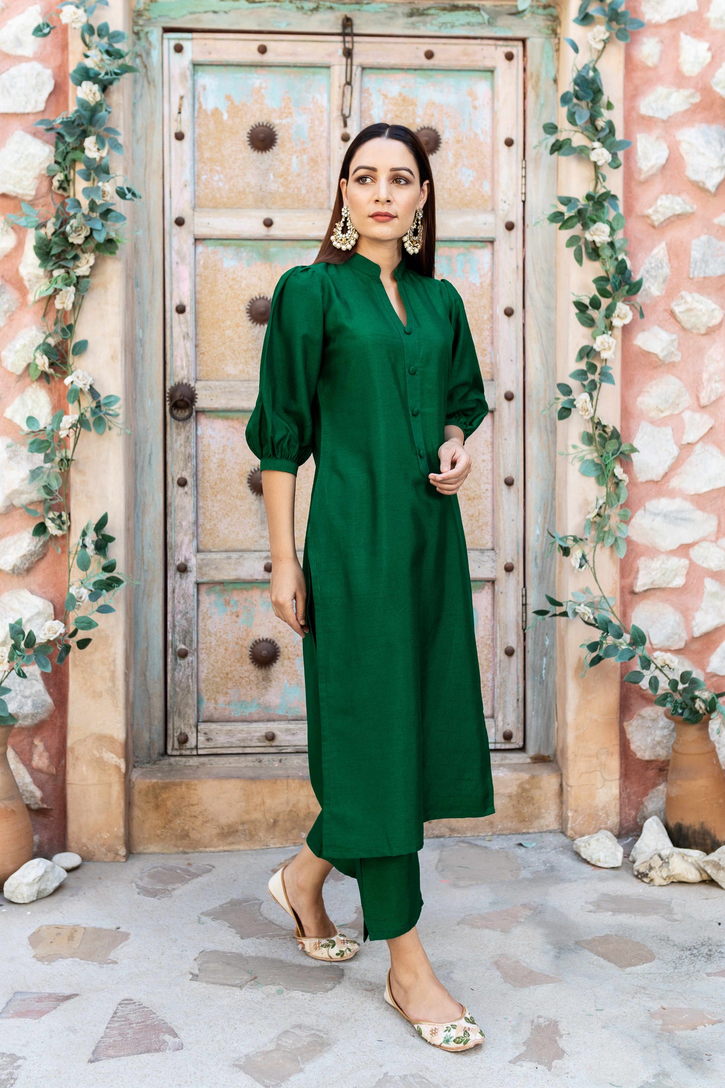 Emerald Green Silk Kurta And Pant With Bandhej Dupatta (Set of 3)