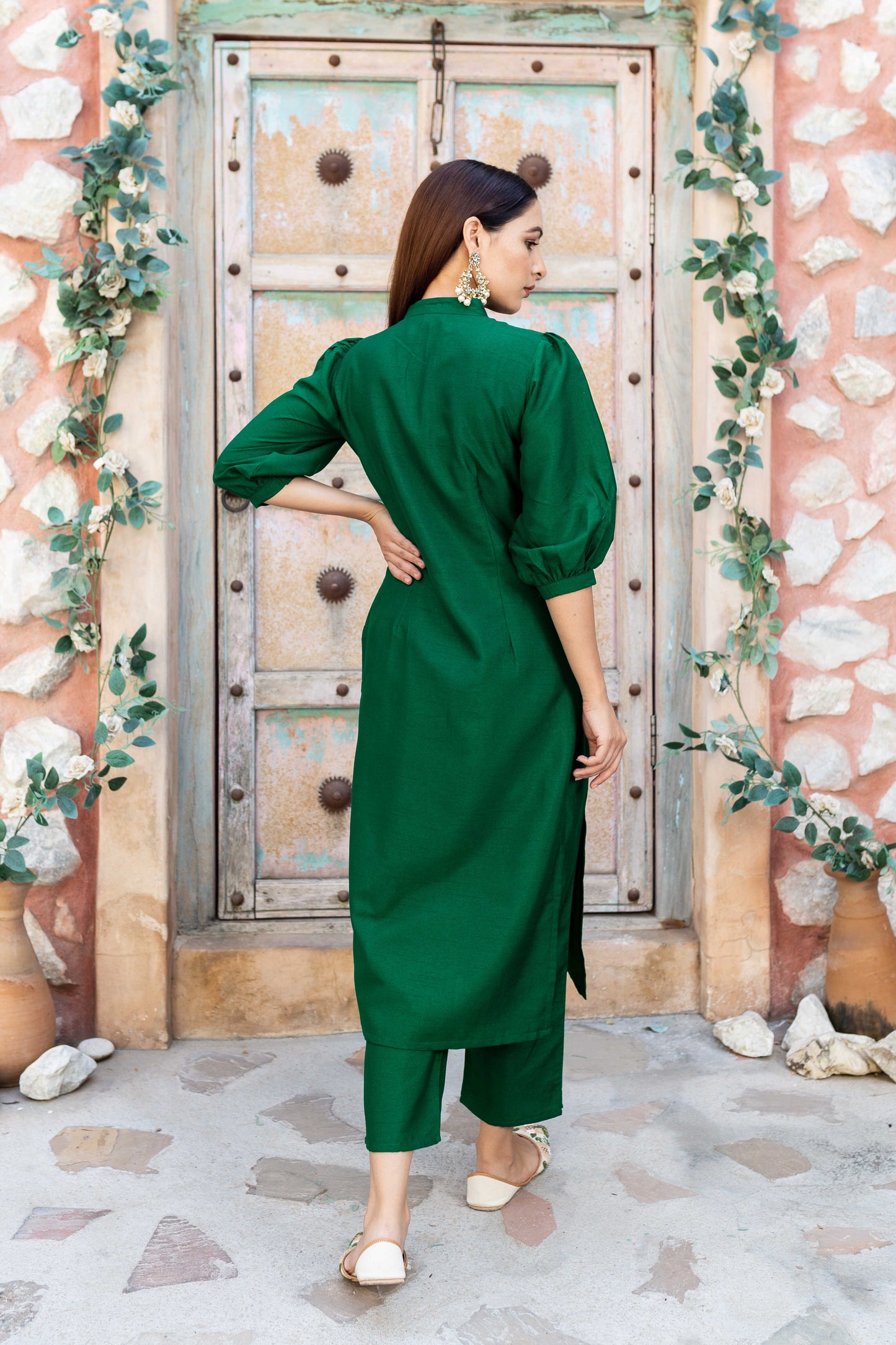Emerald Green Silk Kurta And Pant With Bandhej Dupatta (Set of 3)