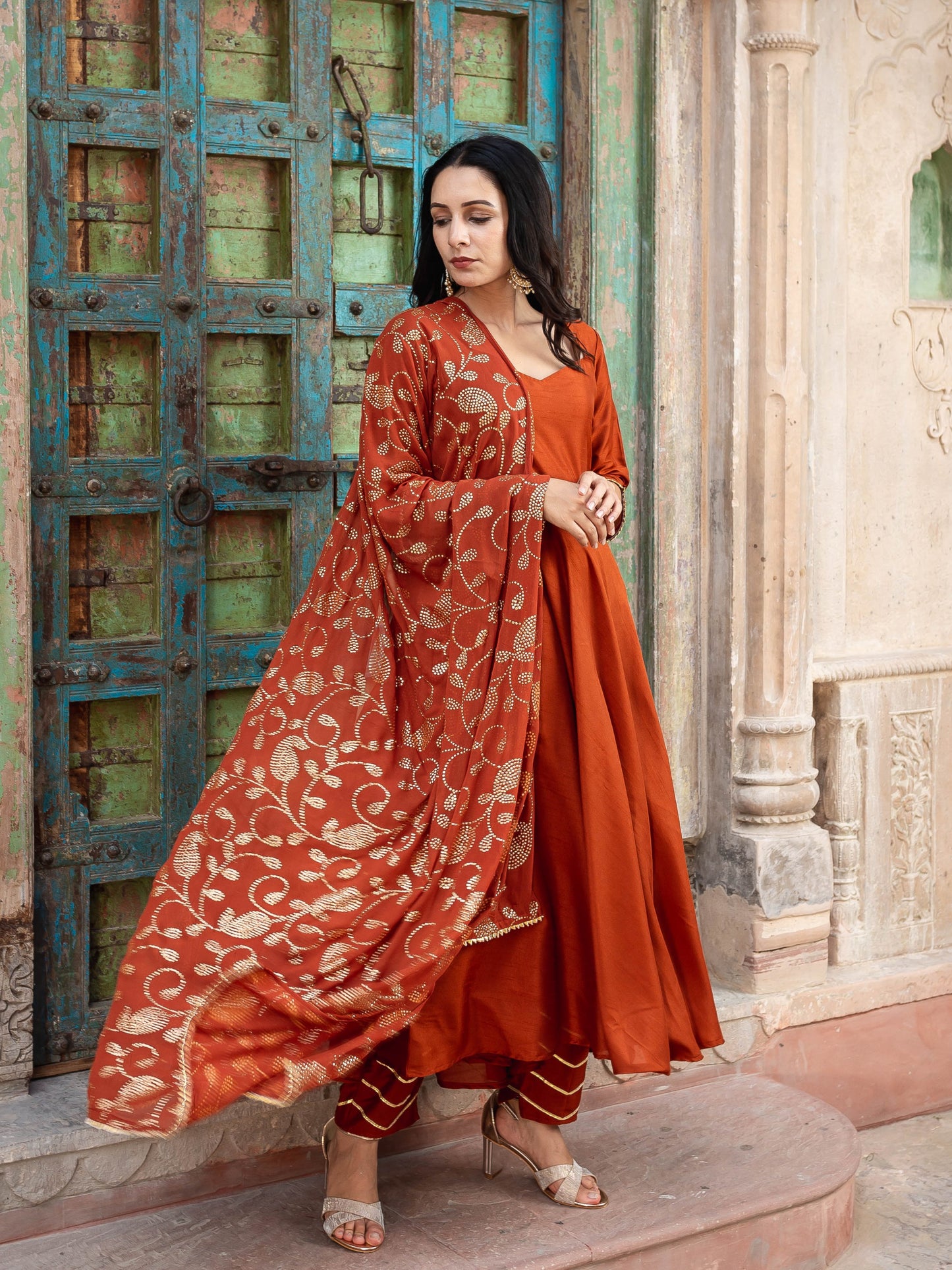Dua rust flare silk suit set