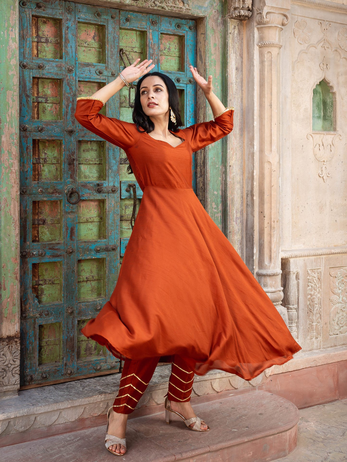 Dua rust flare silk suit set
