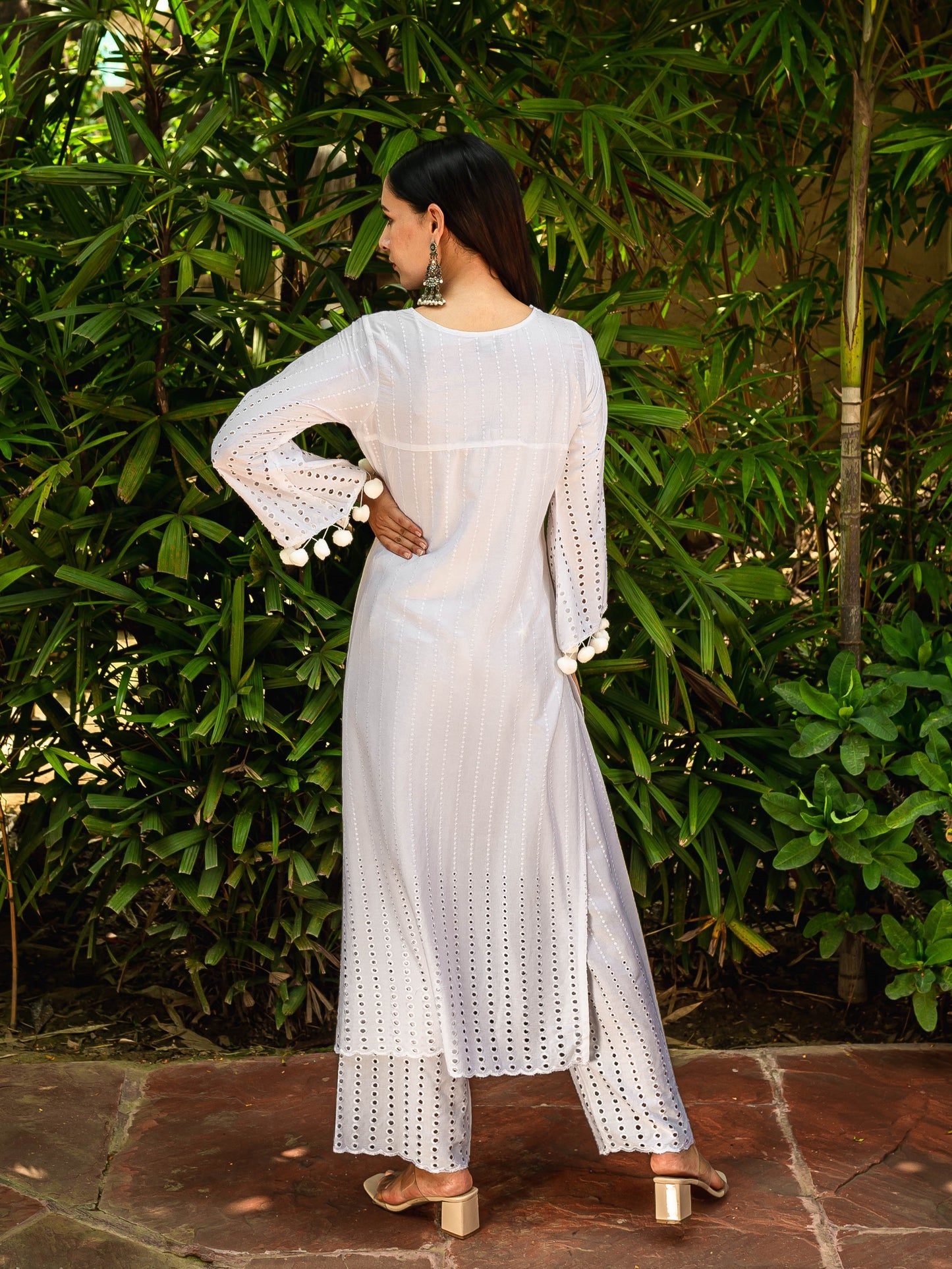Nysa white chikankari kurta set