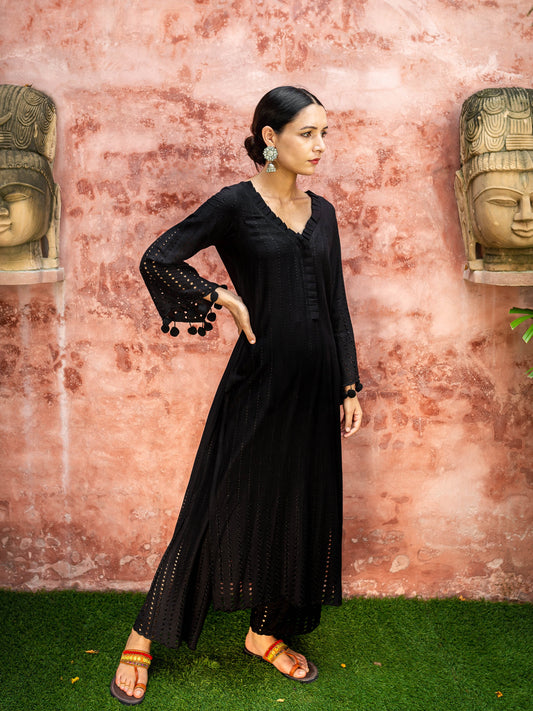 Nysa black chikankari kurta set