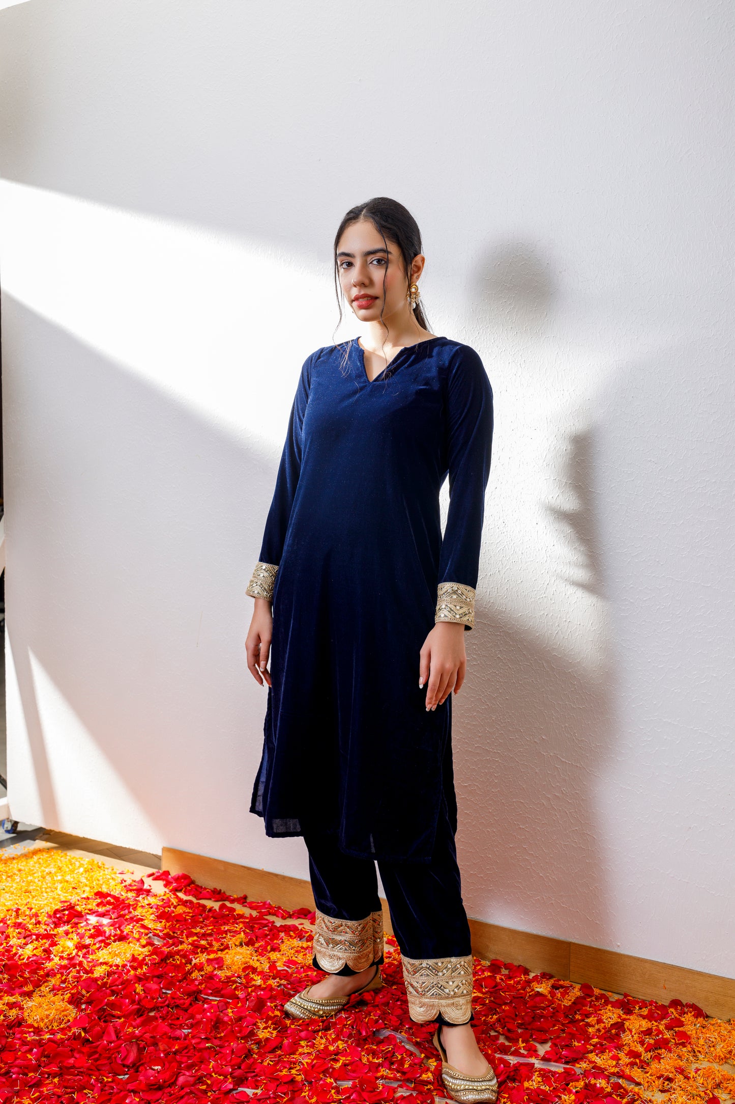 Navy blue velvet kurta with palazzo (set of 2)